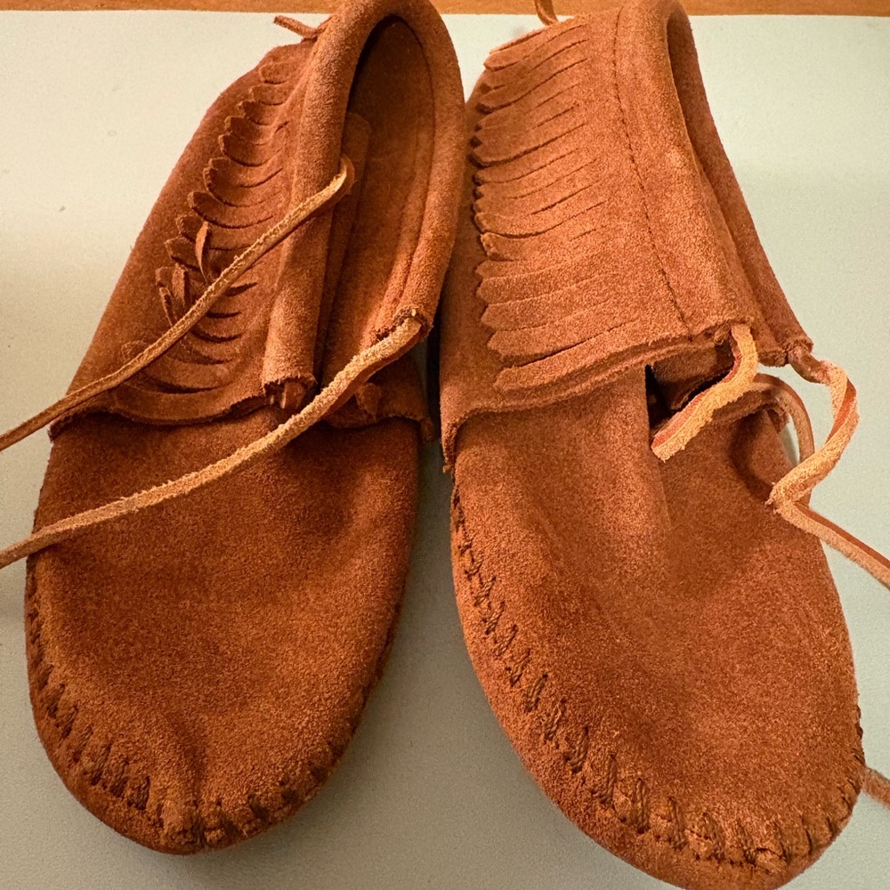 Minnetonka Tan Suede Moccasins